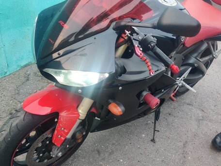 2005 Yamaha YZF-R6, чёрный, 430000 рублей, вид 4