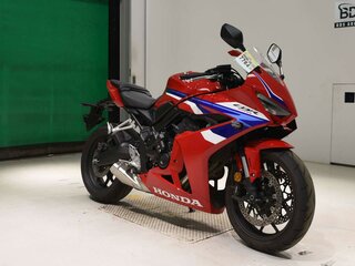 2025 Honda CBR 650R, красный, 1177000 рублей, вид 3