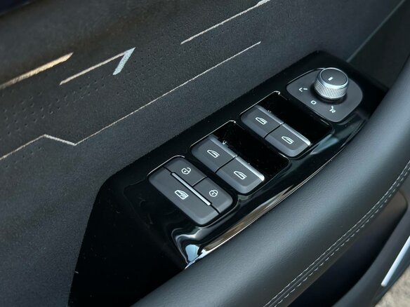 2026 Geely Monjaro I, чёрный, 4904990 рублей - вид 18
