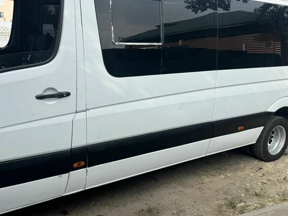 2011 Mercedes-Benz Sprinter, белый, 800000 рублей - вид 3
