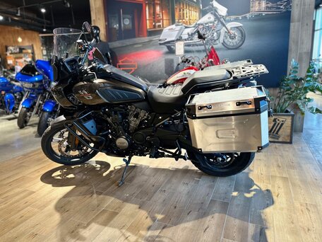2021 Harley-Davidson Pan America, серый, 1750000 рублей, вид 4