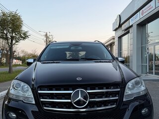 2009 Mercedes-Benz M-Класс 320 II (W164) Рестайлинг, чёрный, 1480000 рублей, вид 3