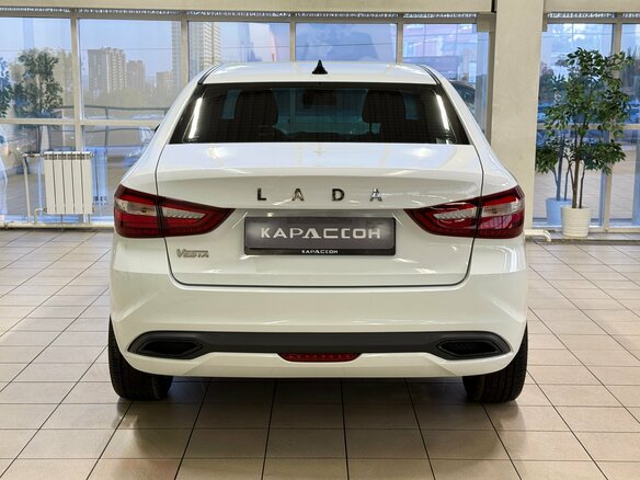 2023 Lada (ВАЗ) Vesta I Рестайлинг (NG), белый - вид 3