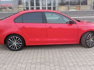 2015 Volkswagen Jetta VI Рестайлинг, красный, 1250000 рублей, вид 4