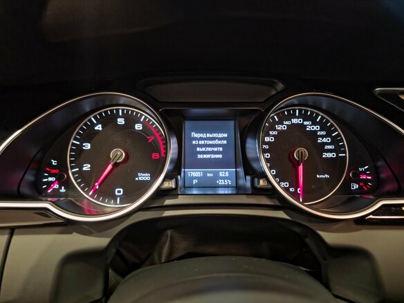 2013 Audi A5 I (8T) Рестайлинг, красный - вид 16