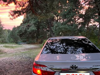 2011 Toyota Camry VII (XV50), серебристый, 800000 рублей, вид 4