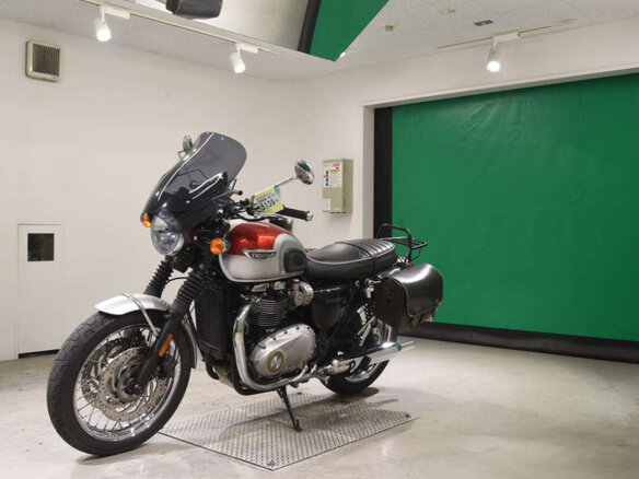 2016 Triumph Bonneville T120, серый, 738000 рублей - вид 2