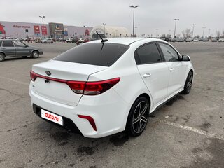 2017 Kia Rio IV, белый, 1250000 рублей, вид 4