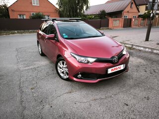 2018 Toyota Auris II Рестайлинг, красный, 1300000 рублей, вид 5