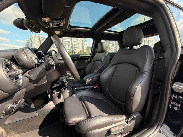 2019 Mini Hatch Cooper III (F55/F56) Рестайлинг, синий - вид 16