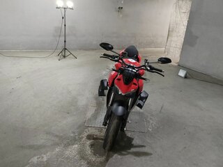 2020 Ducati Streetfighter V4, красный, 1550000 рублей, вид 3