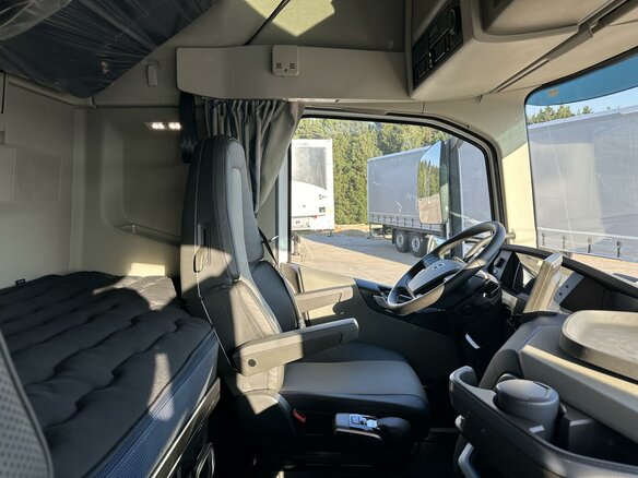2026 Volvo FH, белый, 18285014 рублей - вид 13