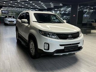 2020 Kia Sorento II Рестайлинг, белый, 2150000 рублей, вид 5