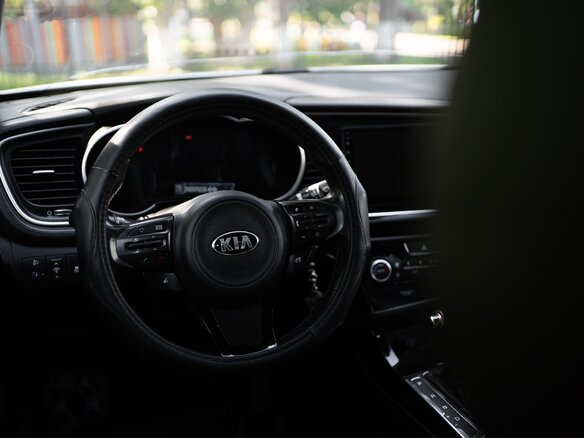 2015 Kia Optima III Рестайлинг, серебристый, 1780000 рублей - вид 9
