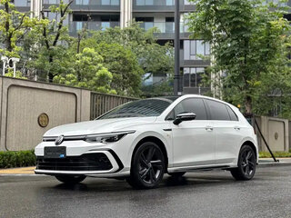 2023 Volkswagen Golf VIII, серый, 1789025 рублей, вид 1