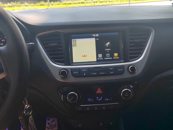 2017 Hyundai Solaris II, белый, 1320000 рублей - вид 6