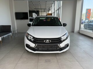 2026 Lada (ВАЗ) Granta I Рестайлинг, белый, 850000 рублей, вид 2