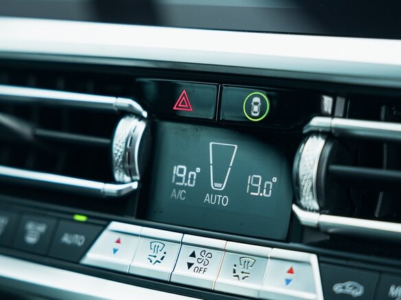 2021 BMW M4 Competition Package G82/G83, жёлтый - вид 14