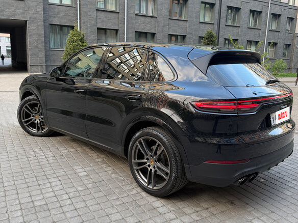 2021 Porsche Cayenne III, чёрный, 10990000 рублей - вид 6