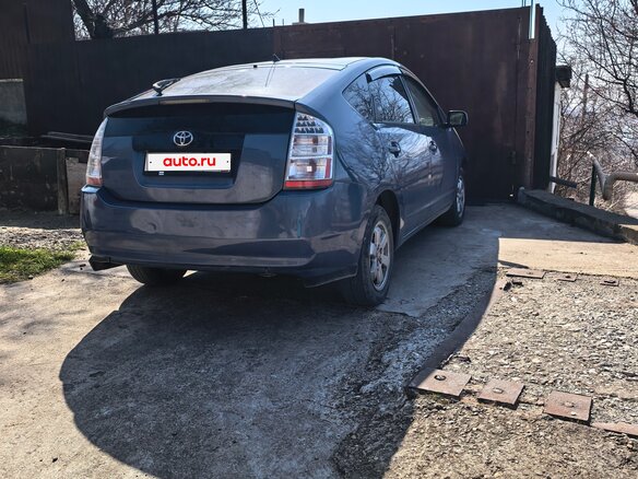 2007 Toyota Prius II Рестайлинг (XW20), синий, 750000 рублей