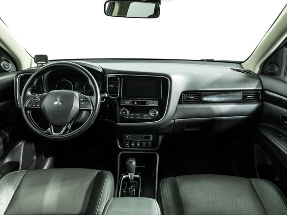 2019 Mitsubishi Outlander III Рестайлинг 3, серый, 1899700 рублей - вид 12