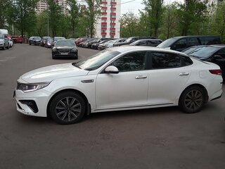 2019 Kia Optima IV Рестайлинг, белый, 1670000 рублей, вид 4