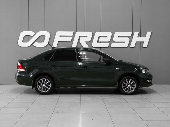 2017 Volkswagen Polo V Рестайлинг, серый, 888000 рублей - вид 4