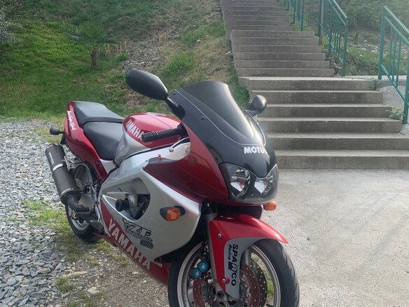 1998 Yamaha YZF1000R Thunderace, серебристый, 330000 рублей