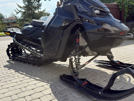 2024 BRP Ski-Doo Summit 850, чёрный, 1750000 рублей, вид 2