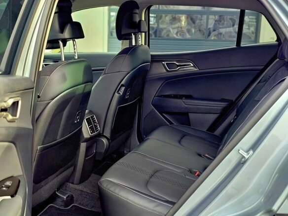 2023 Kia Sportage SWB V, серый - вид 6