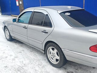 1998 Mercedes-Benz E-Класс 250 II (W210, S210), серебристый, 430000 рублей, вид 5