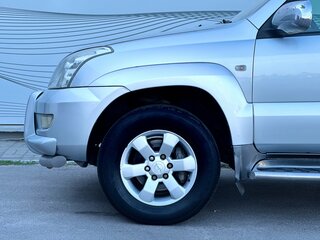 2008 Toyota Land Cruiser Prado 120 Series Рестайлинг, серебристый, 1420000 рублей, вид 2