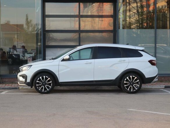 2024 Lada (ВАЗ) Vesta SW Cross I Рестайлинг (NG), белый, 1299000 рублей - вид 1