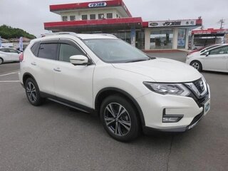 2018 Nissan X-Trail III Рестайлинг, белый, 1900000 рублей, вид 3
