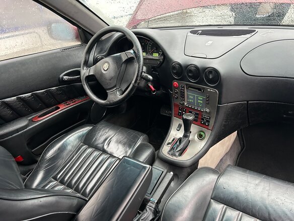 2001 Alfa Romeo 166 I, красный, 400000 рублей - вид 10