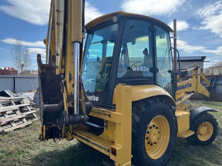 2007 Komatsu WB93R-5, 5150000 рублей, вид 2