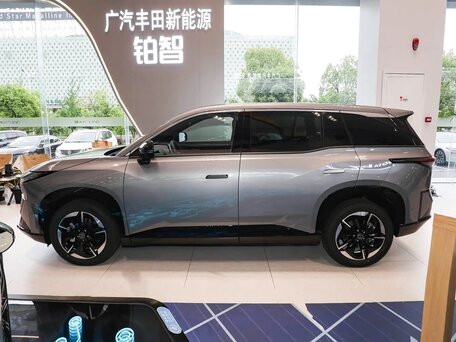 2026 Toyota bZ3X 58.3 kWh, серебристый, 2955439 рублей, вид 4