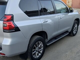 2018 Toyota Land Cruiser Prado 150 Series Рестайлинг 2, серебристый, 5500000 рублей, вид 5
