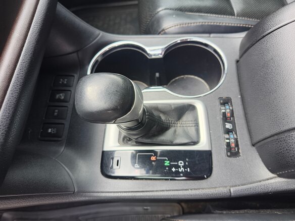 2014 Toyota Highlander III (XU50), красный, 2800000 рублей - вид 15