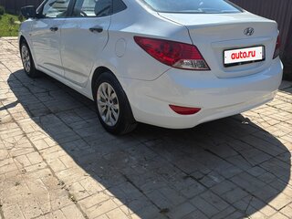 2013 Hyundai Solaris I, белый, 410000 рублей, вид 5