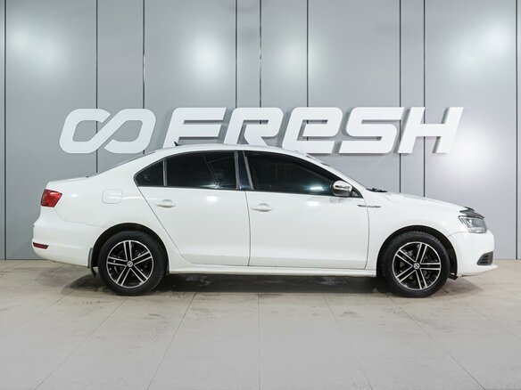 2014 Volkswagen Jetta VI, белый - вид 4