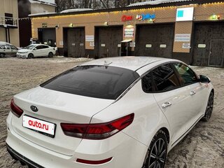2019 Kia Optima IV Рестайлинг, белый, 2450000 рублей, вид 4
