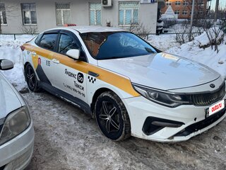 2019 Kia Optima IV Рестайлинг, белый, 999000 рублей, вид 2