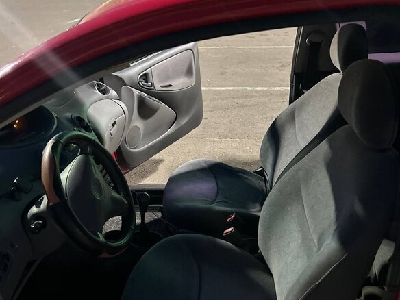 1999 Toyota Yaris I, пурпурный, 220000 рублей - вид 5