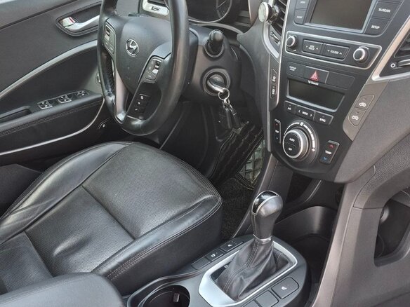 2017 Hyundai Santa Fe III Рестайлинг, чёрный, 2050000 рублей - вид 8