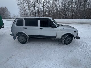 2015 Lada (ВАЗ) 2131 (4x4) 213105 I, серебристый, 335000 рублей, вид 2