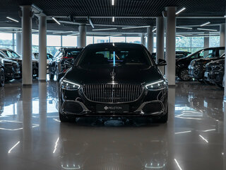 2021 Mercedes-Benz Maybach S-Класс 580 II (Z223), чёрный, 17100000 рублей, вид 3