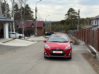 2015 Toyota Aqua I Рестайлинг, красный, 1300000 рублей, вид 3