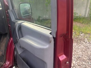 2001 Mercedes-Benz Vito I (W638), красный, 400000 рублей, вид 2