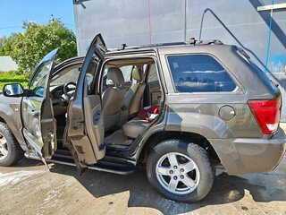 2005 Jeep Grand Cherokee III (WK), серый, 995000 рублей, вид 3
